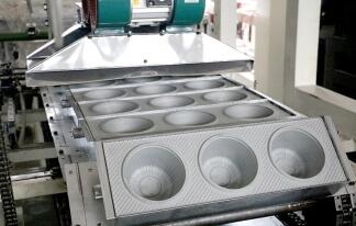 山東餐盒機哪家性價比高,真空成型機廠家推薦